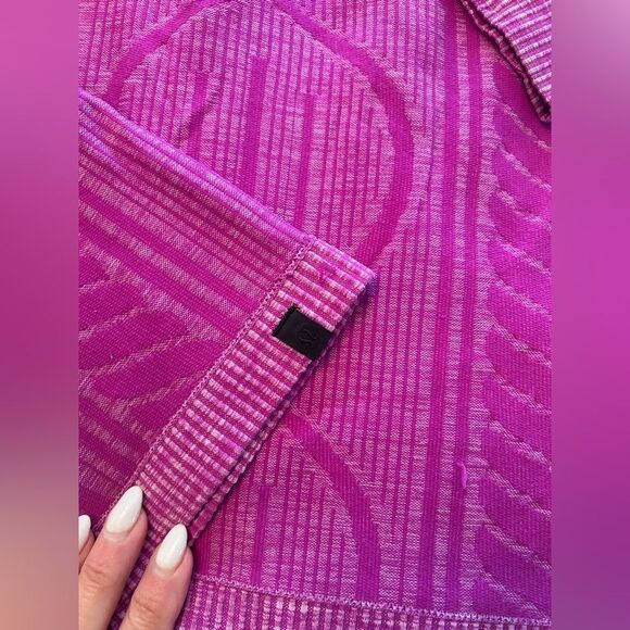 Lululemon Mulberry Purple / Pink Long Sleeve Top with spiral Women’s Size 4 - Picture 4 of 7